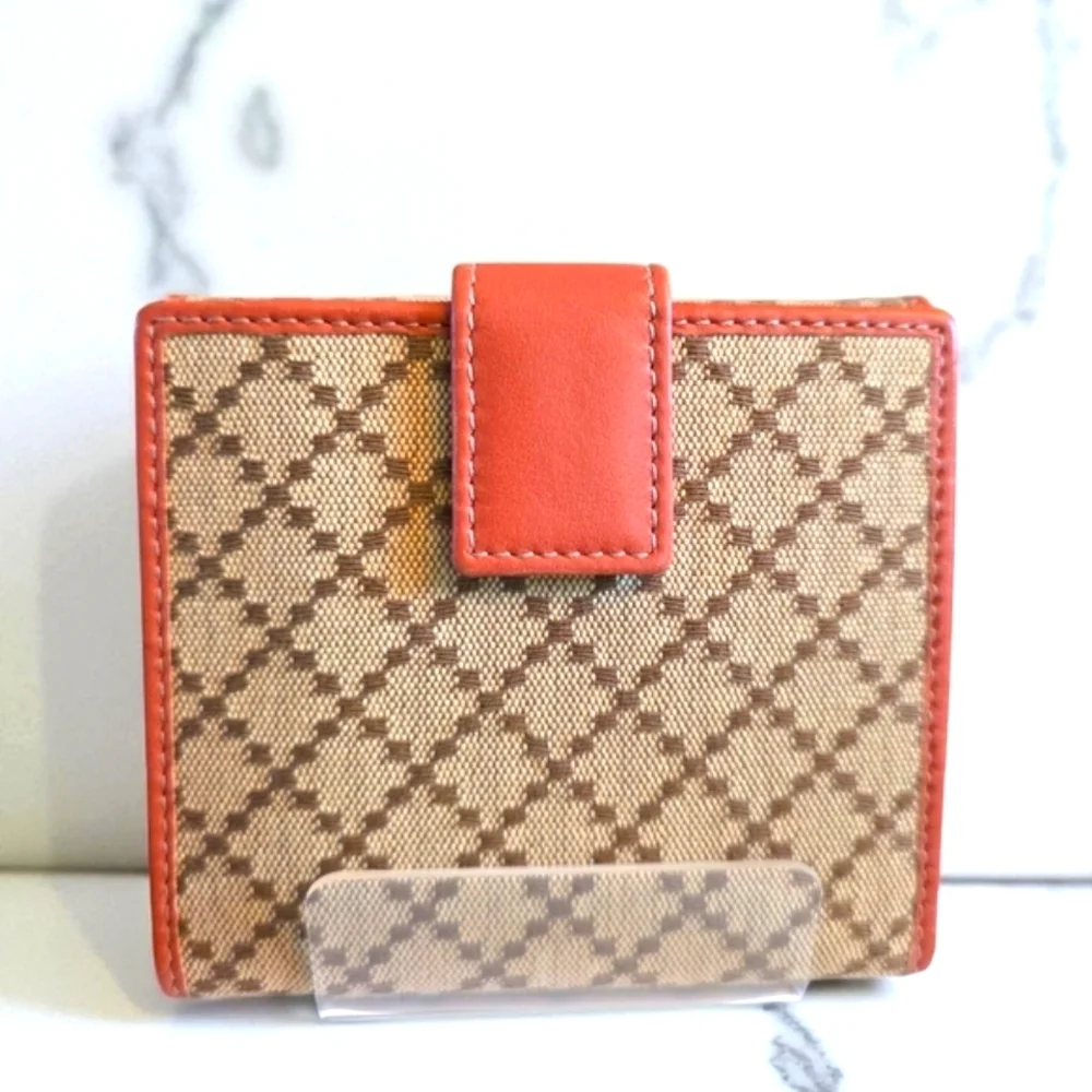 Vintage Gucci Diamante Canvas Bifold Wallet - Rust Leather Trim & GG Emblem - Picture 2 of 16